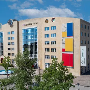 Crowne Plaza By Ihg Hotel